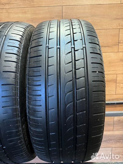 Pirelli P Zero Rosso 235/45 R19 95W