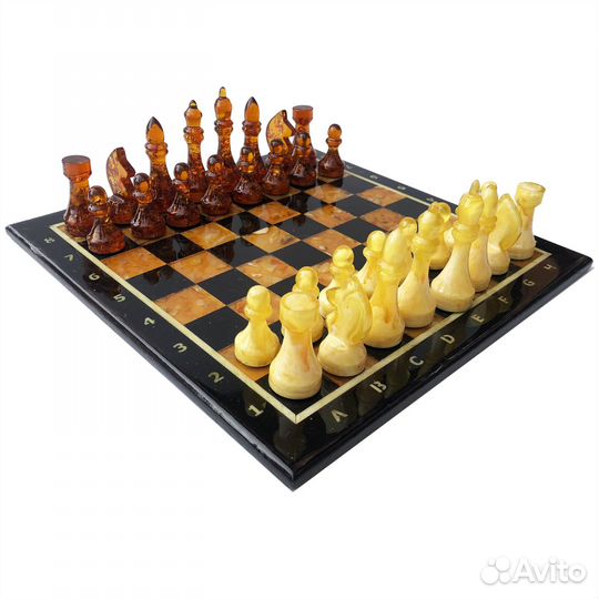 Янтарные фигуры для шахмат 