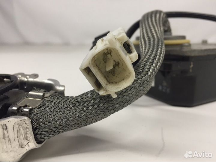 Блок розжига ксенона Toyota Aristo JZS160 2JZ-GE