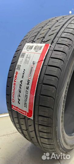 Roadstone N'Fera SU1 225/45 R17