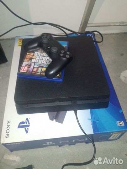 Sony playstation 4 slim