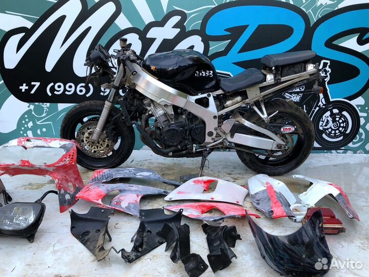 На разборе Honda CBR 900 R 1995г