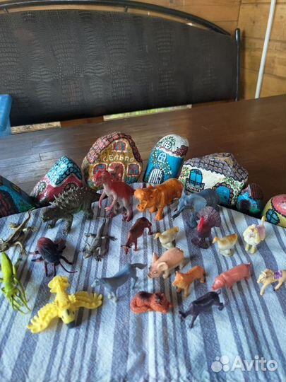 Фигурки животных и домик от пожарной части