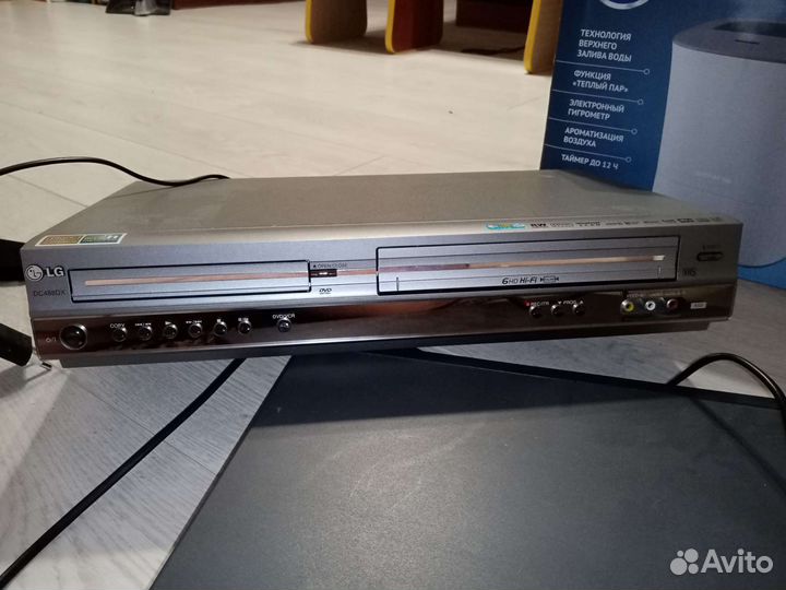 LG видео магнитофон с DVD