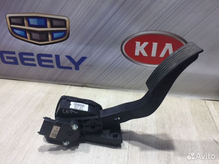 Педаль газа Hyundai solaris