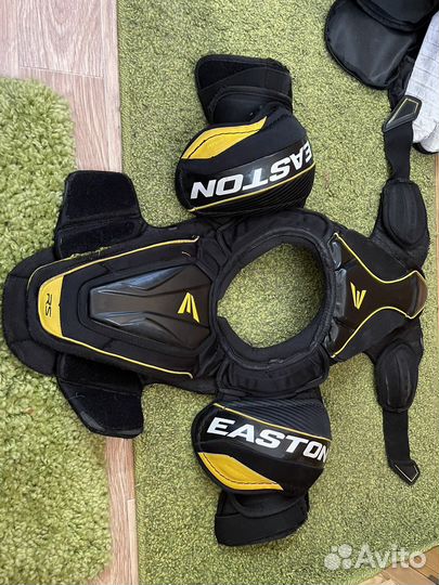 Нагрудник хоккейный Easton JR M/M