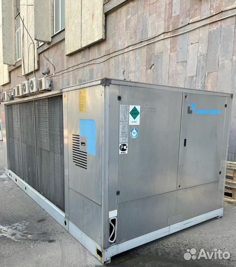 Чиллер для охлаждения воды бу