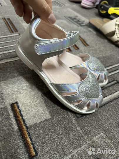 Сандалии для девочки
