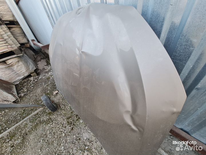 Капот на Skoda rapid 2