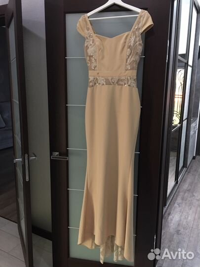 Вечернее платье