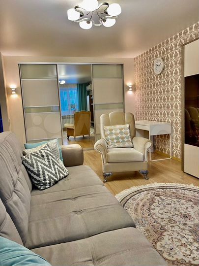 3-к. квартира, 77 м², 2/10 эт.