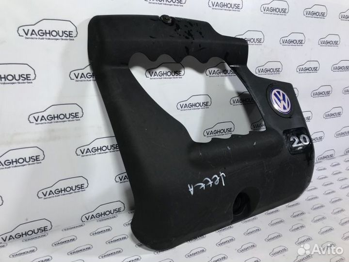 Крышка двигателя декоративная Volkswagen Passat B6