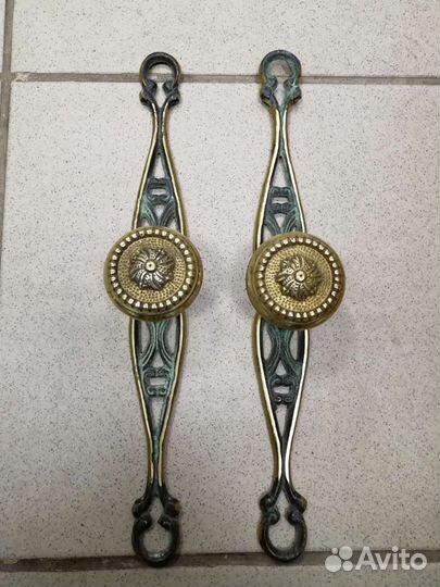 Старинные дверные ручки с накладками