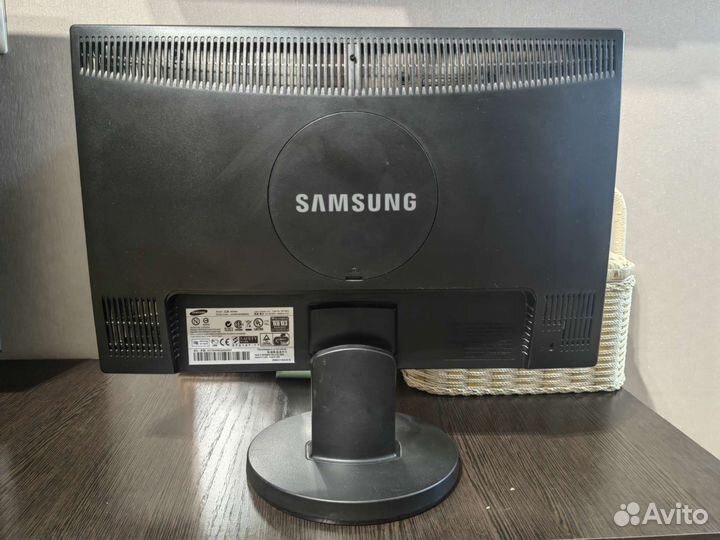 Монитор Samsung 48см на запчасти