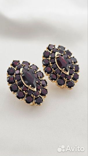 Золотые серьги с гранатами 585/14.68 гр