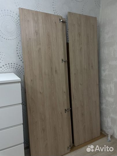 Шкаф распашной двухстворчатый