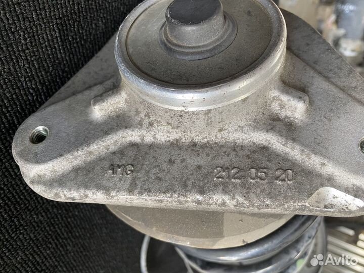 Амортизатор передний левый Mercedes Benz W212 E63