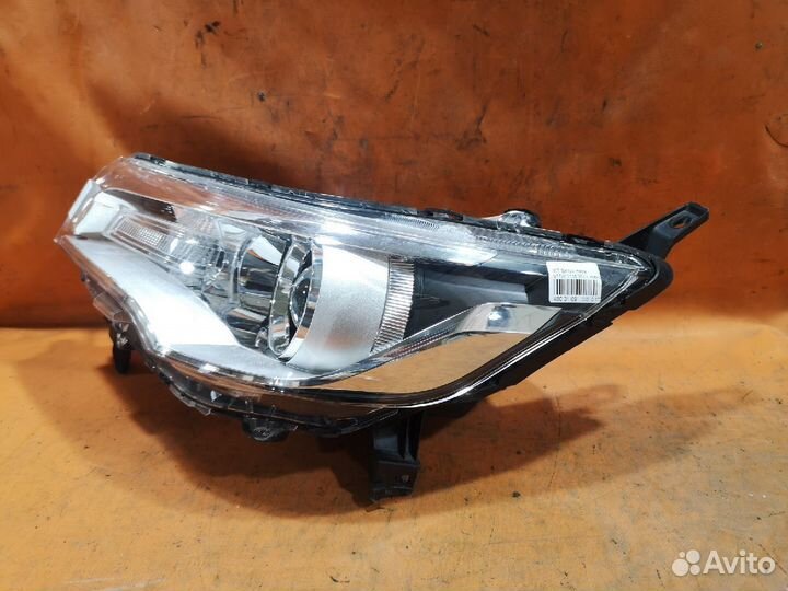 Фара левая Mitsubishi Ek wagon B11W