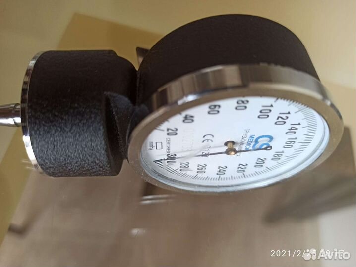 Манометр медицинский