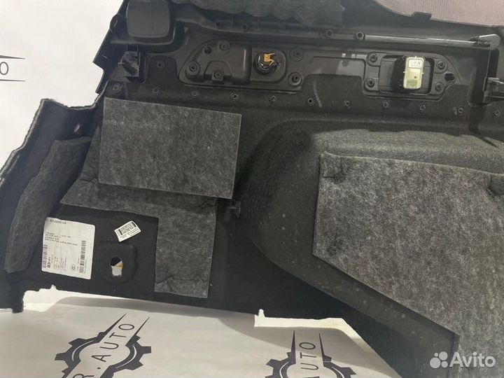 Обшивка багажника леваяl Mercedes Glc W253 2 2018