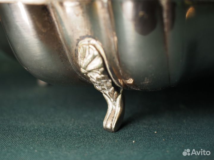 Антикварное блюдо под горячее. Европа