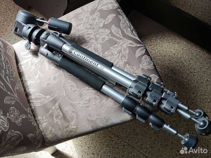 Штатив для фотоаппарата continent h2