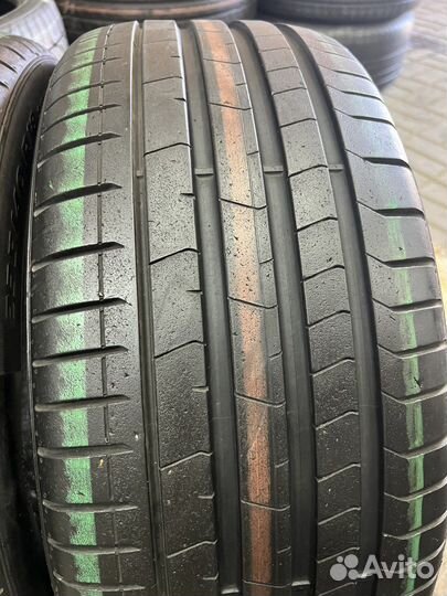 Pirelli P Zero PZ4 235/40 R18