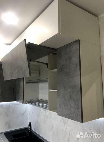 Кухня угловая на заказ.мдф фасады