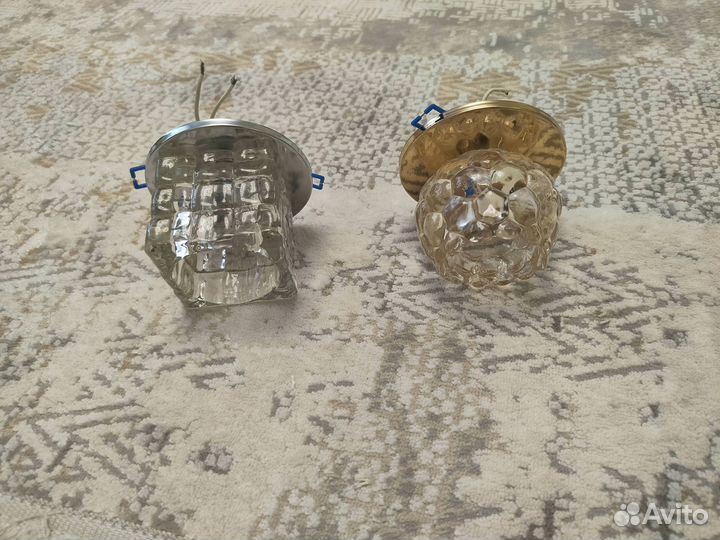 Продаются светильники