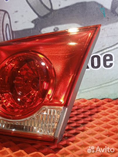 Фонарь задний правый Chevrolet Cruze
