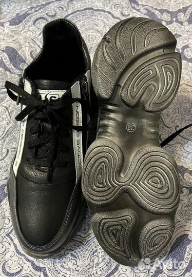 Кроссовки 37,5