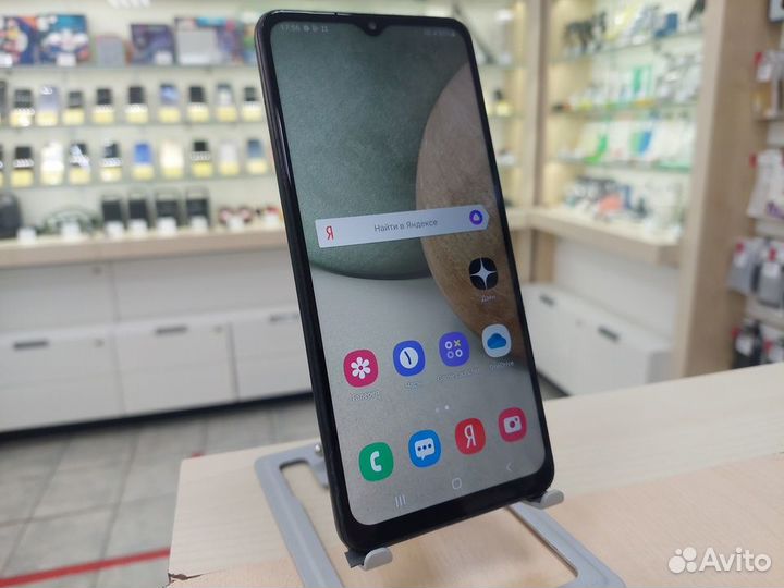 Смартфон Samsung Galaxy A12 3/32Gb