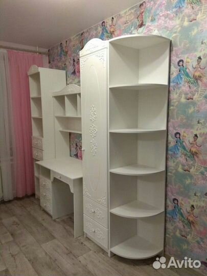 Стеллаж белый Кики