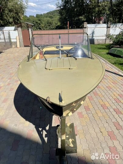 Моторная лодка Прогресс-4