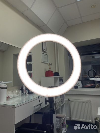 Кольцевая светодиодная лампа 45 см со штативом