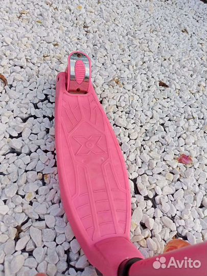 Самокат трехколесный