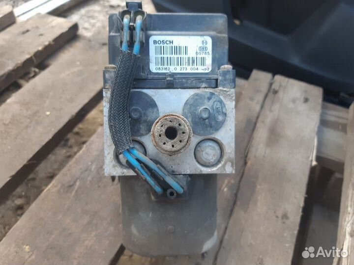 Блок управления ABS Nissan Almera