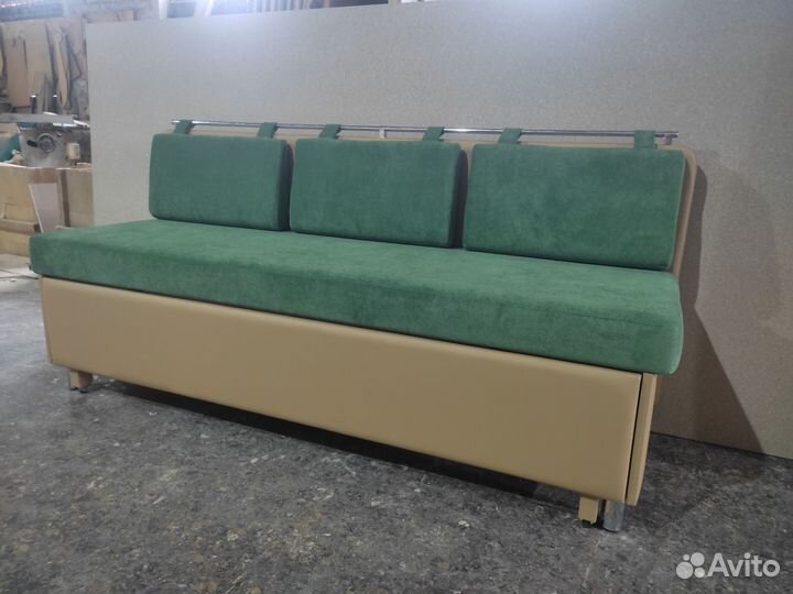 Диван на кухню новый со спальным местом