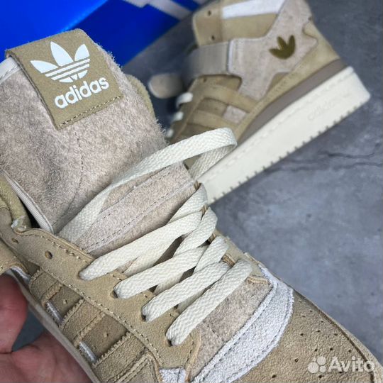 Кроссовки adidas