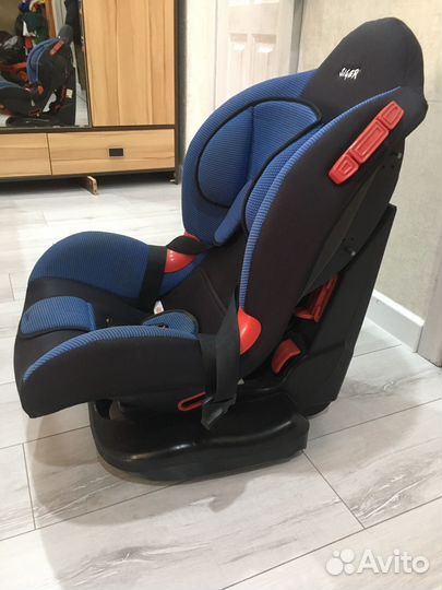 Автомобильное кресло
