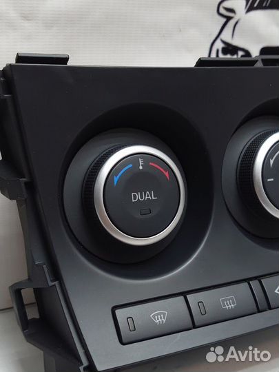 Блок управления климат-контролем Mazda 3 BL (2008—