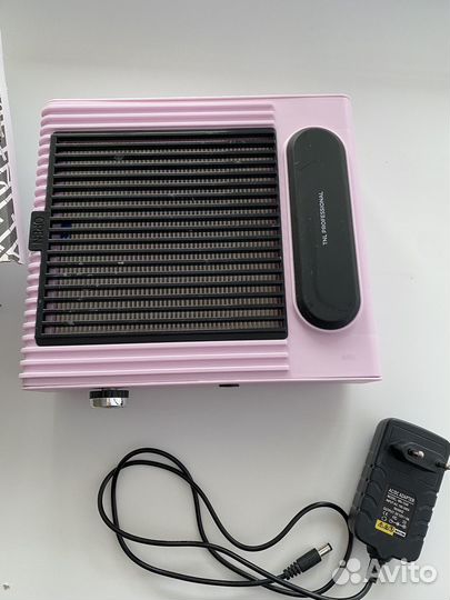 Пылесос для маникюра и педикюра TNL