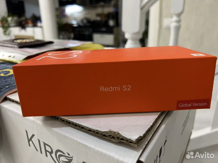 Коробка от телефона