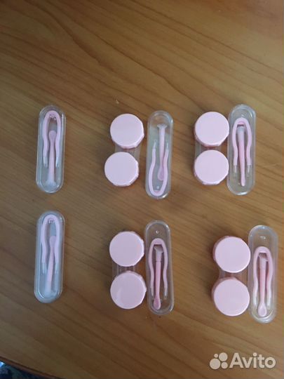 Контейнер и пинцет для контактных линз