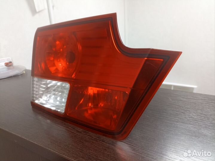 Фонарь внутренний левый SsangYong Kyron 07-14г