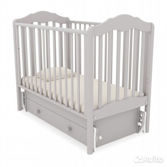 Детская кроватка с универсальным маятником белая