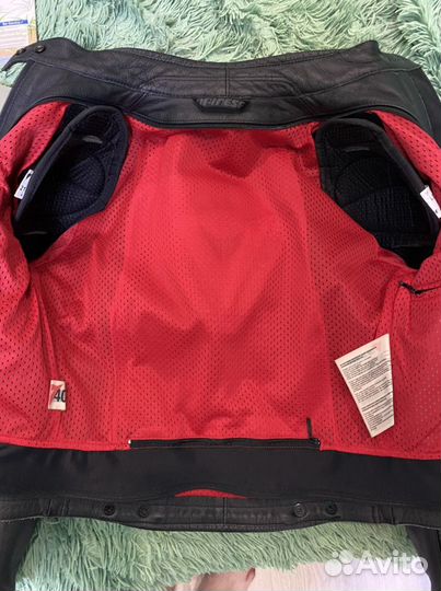 Мотокуртка женская кожаная dainese