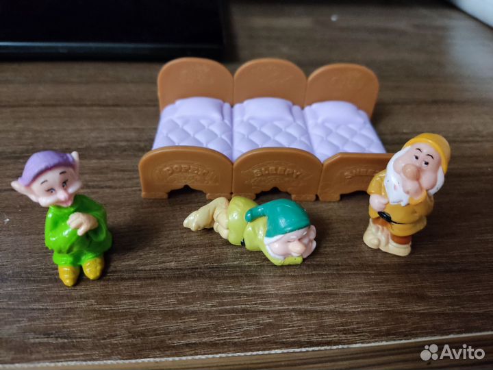 Игрушки из макдональдс Русалочка, Мулан, Гномы