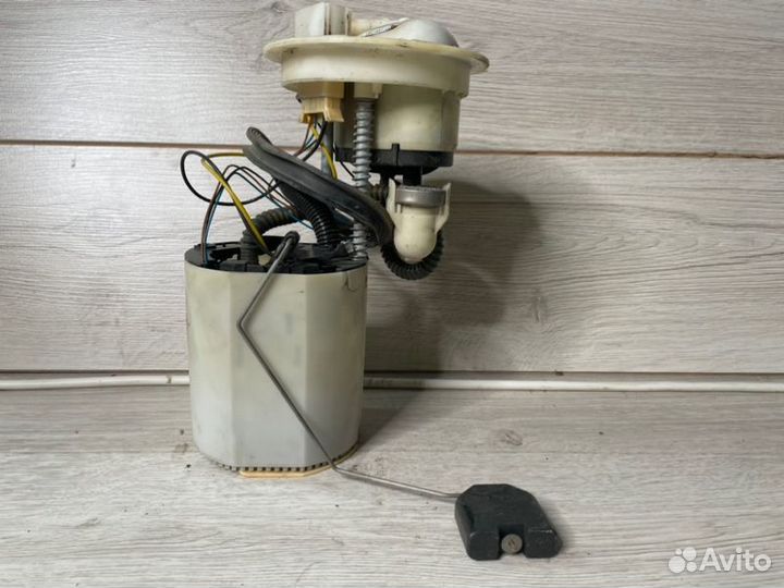 Бензонасос Volkswagen Passat B6 1.8 CDA 2010