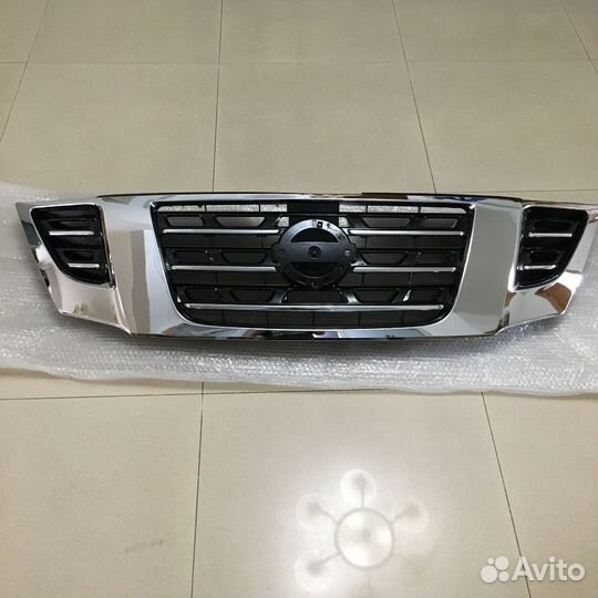 Nissan Patrol Y62 Решетка радиатора K1HA4